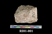 藏品(紅簾石英粗面岩)的圖片